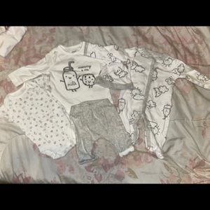 Carter’s 5 piece set ❤️